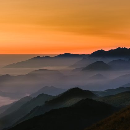 Lever de soleil sur la vallée d'Iraty, Pays Basque