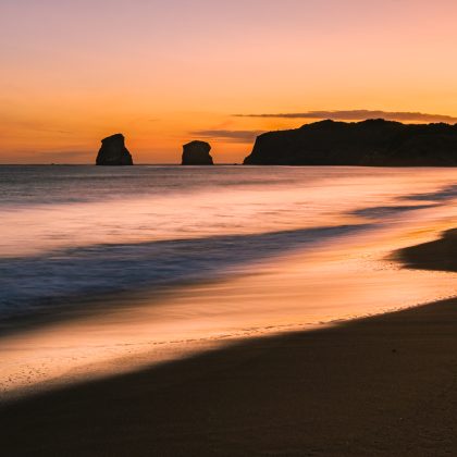 Les 2 Jumeaux au lever du soleil, Hendaye