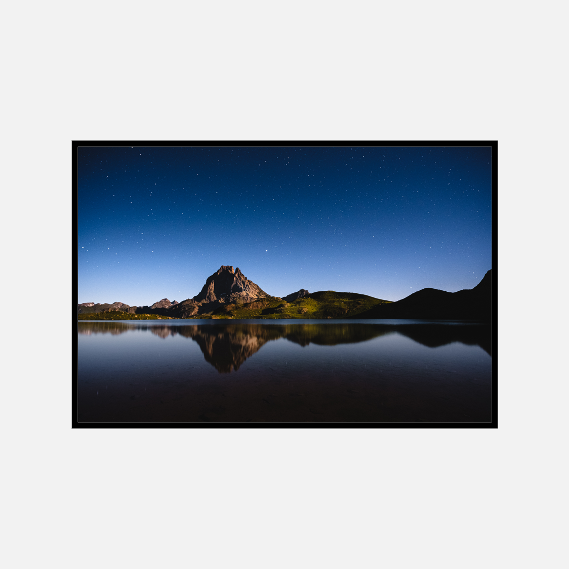 Pic du Midi d'Ossau sous les étoiles, Pyrénées – Image 3